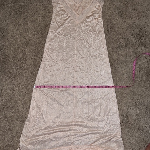 Vintage Gilead 70’s Light Pink Maxi Nightgown Size Small - Picture 12 of 12